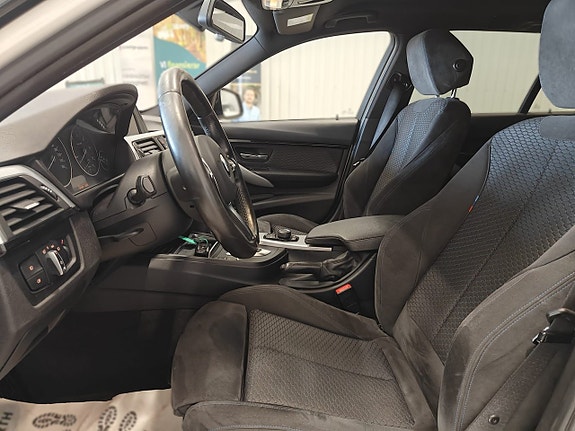 BMW 320d 17 of 22
