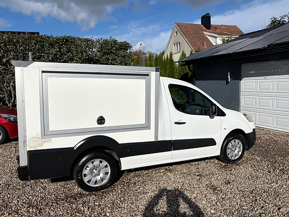 Peugeot Partner 4 of 8