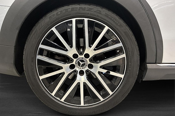 Mercedes-Benz E 220 d 11 of 25