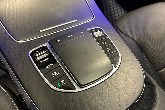 Mercedes-Benz E 220 d 25 of 25