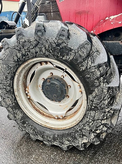 Case IH MXU 135 14 of 24