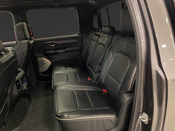 Dodge RAM 1500 10 of 22