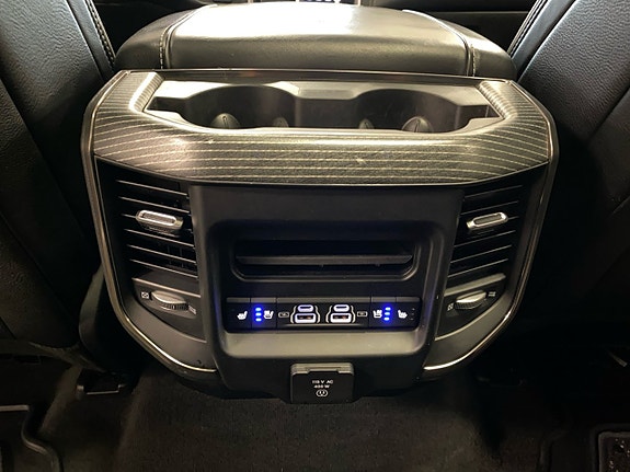 Dodge RAM 1500 11 of 22