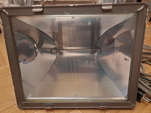 Product image 1 of 2