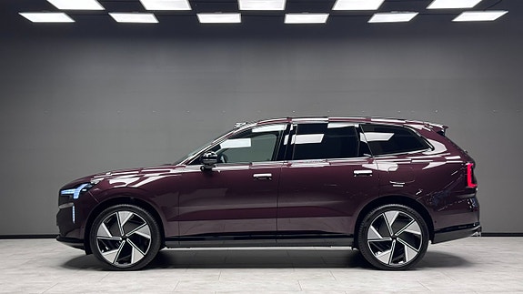 Volvo EX90 5 of 27