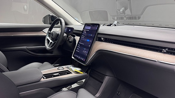 Volvo EX90 7 of 27