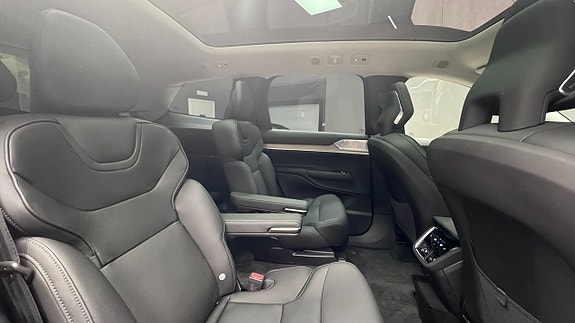 Volvo EX90 9 of 27