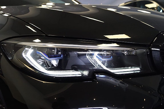 BMW M340i 4 of 30