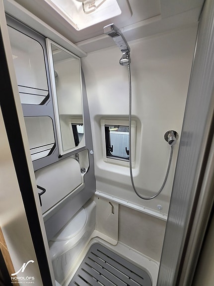 Pilote V 600 G Litium 2 x 180 / Solcell 12 of 19