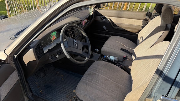 Peugeot 505 3 of 4