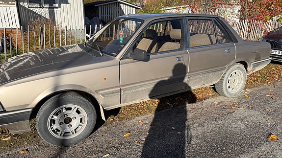 Peugeot 505 2 of 4