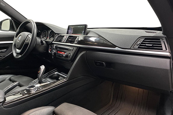 BMW 320d 15 of 30