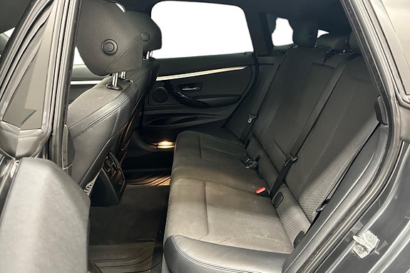 BMW 320d 14 of 30