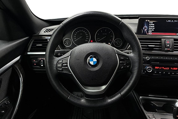 BMW 320d 16 of 30