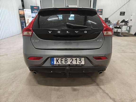 Volvo V40 8 of 20