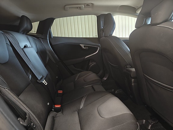 Volvo V40 15 of 20