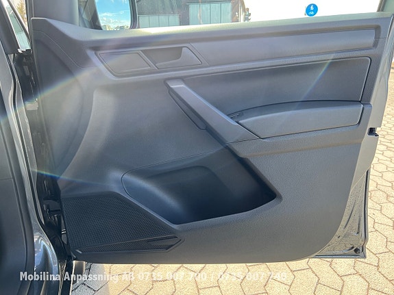 Volkswagen Caddy 25 of 30