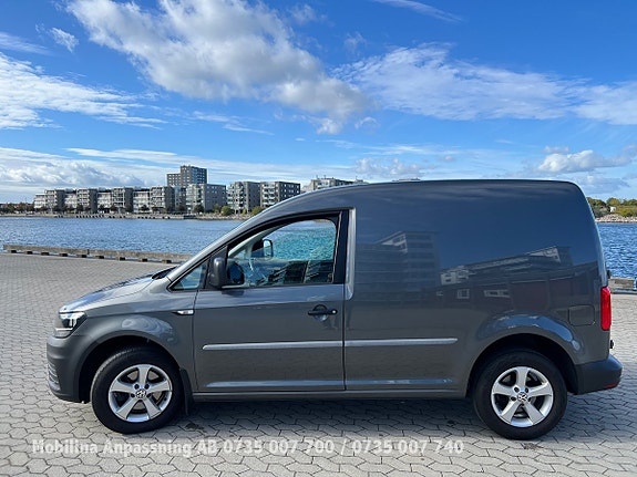 Volkswagen Caddy 10 of 30