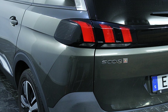 Peugeot 5008 11 of 12