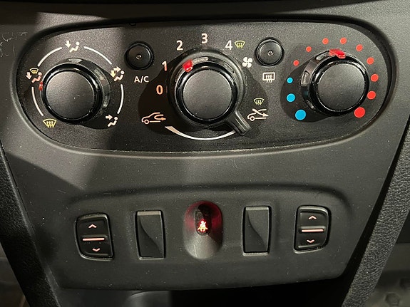 Dacia Logan 13 of 18