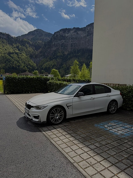 BMW 328i 5 of 8