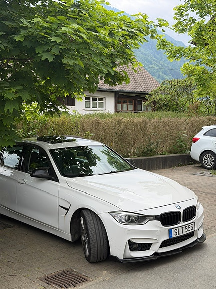 BMW 328i 2 of 8