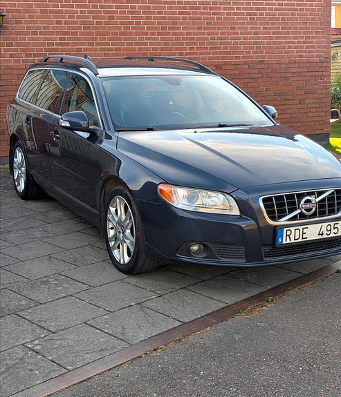 Volvo V70 2011 photo 2