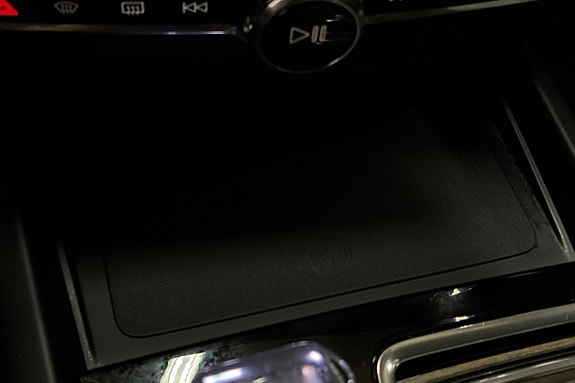 Volvo XC60 30 of 30