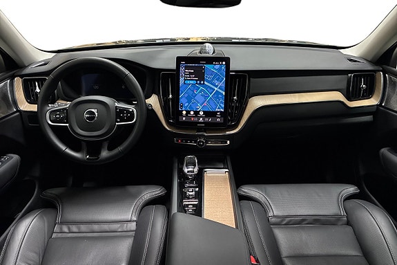 Volvo XC60 12 of 30