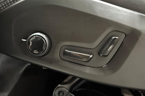 Volvo XC60 28 of 30