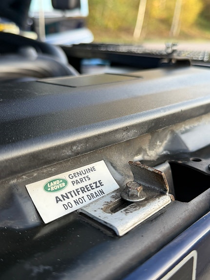 Land Rover Defender 90 20 of 21
