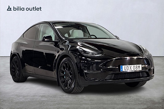Tesla Model Y 4 of 27