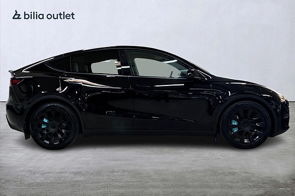 Tesla Model Y 5 of 27