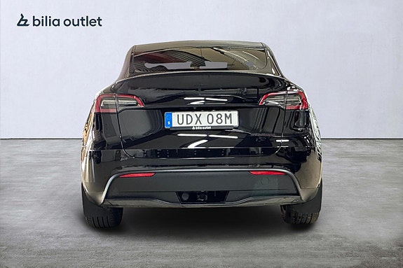 Tesla Model Y 7 of 27