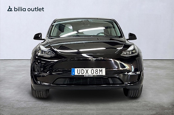 Tesla Model Y 3 of 27