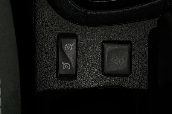Renault Clio 22 of 24
