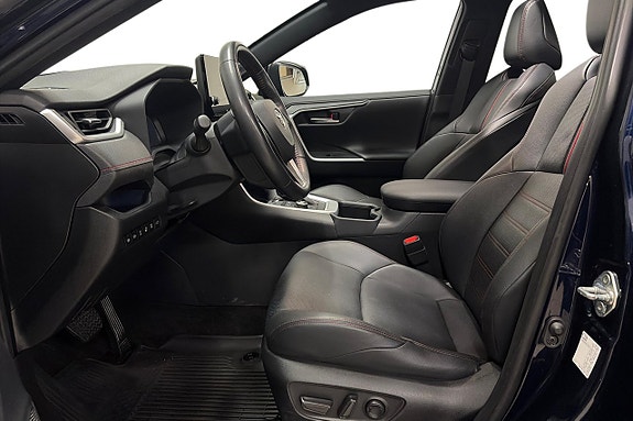 Toyota RAV4 13 of 30