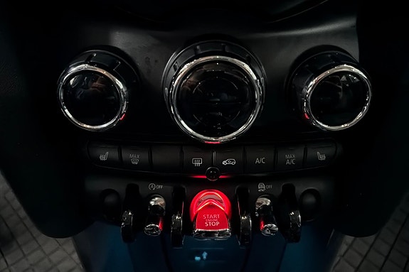 MINI Cooper 22 of 23