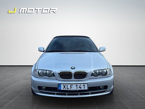 BMW 320 8 of 17