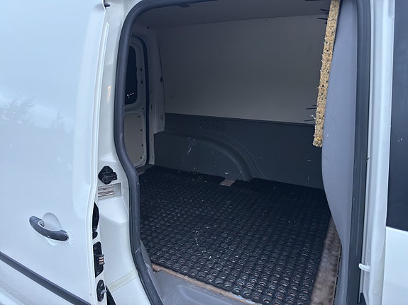 Volkswagen Caddy 13 of 15