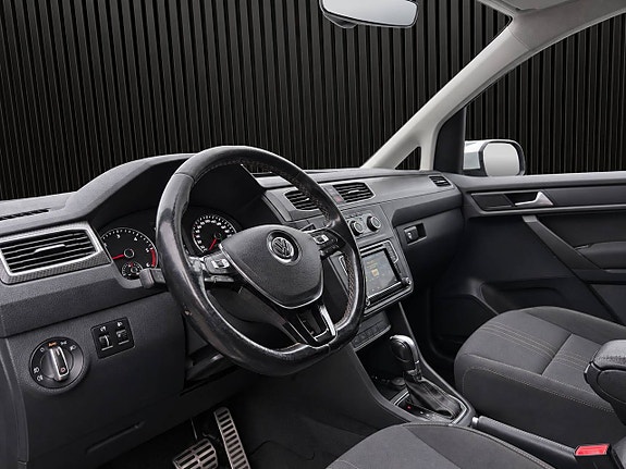 Volkswagen Caddy Alltrack 11 of 19