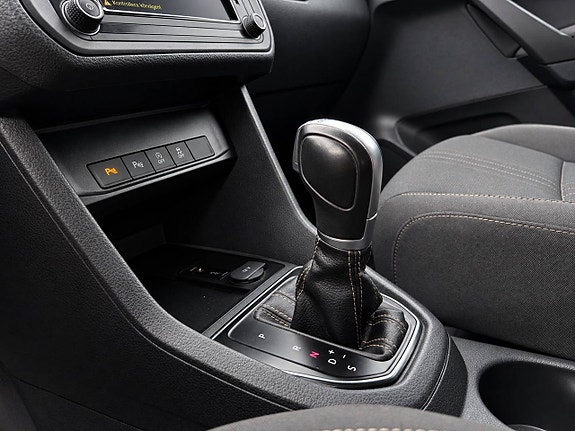 Volkswagen Caddy Alltrack 13 of 19
