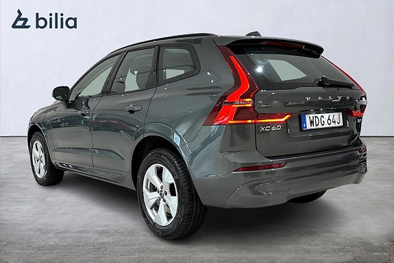 Volvo XC60 2 of 19