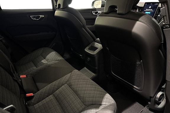 Volvo XC60 9 of 19