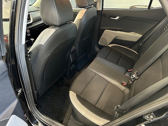 Kia Stonic 8 of 16
