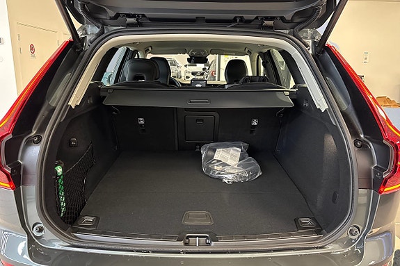 Volvo XC60 12 of 20
