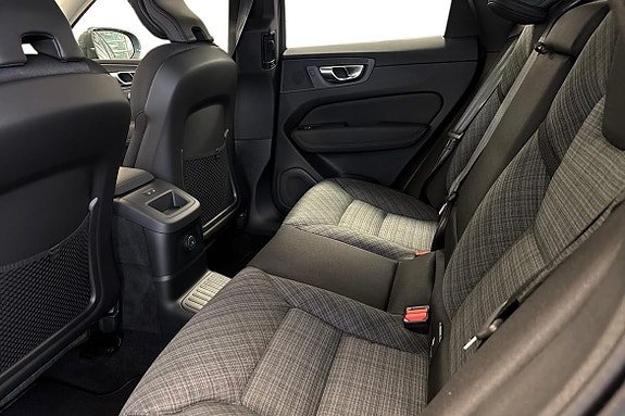 Volvo XC60 13 of 20
