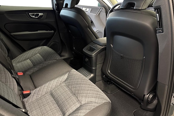 Volvo XC60 9 of 20