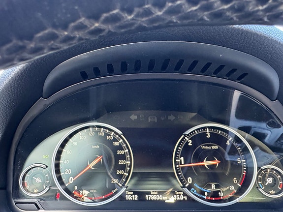BMW 520d 13 of 17