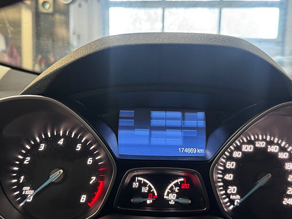 Ford Kuga 12 of 13